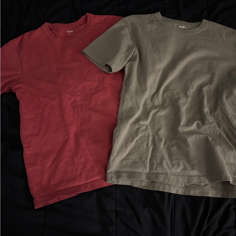 Uniqlo Coral and olive t shirt bundle
